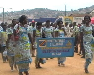 defilé des travailleurs à Matadi/infobascongo