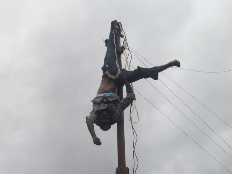 Matadi : Un journalier de la SNEL électrocuté sur un poteau électique en plein raccordement fauduleux