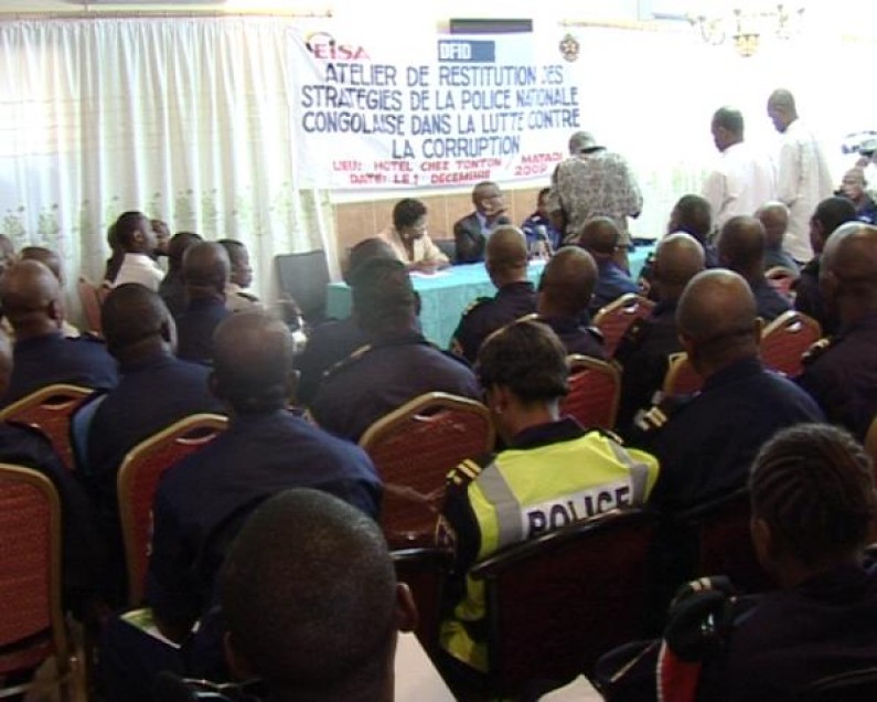 Bas-Congo : dure lutte contre la corruption des policiers mal payés
