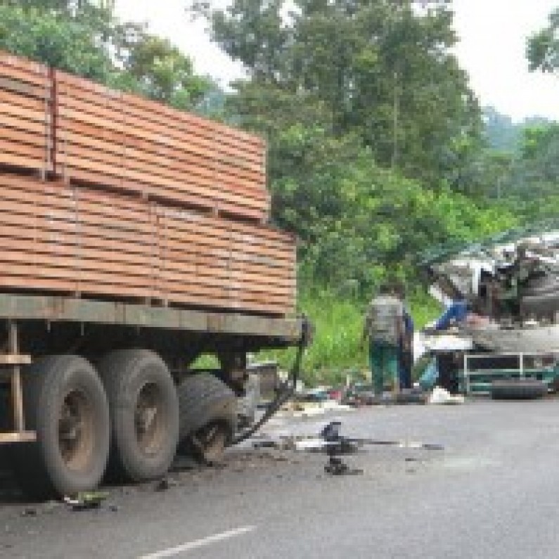 Mbanza-Mboma  un mort et des blessés, bilan de la collision de deux camions