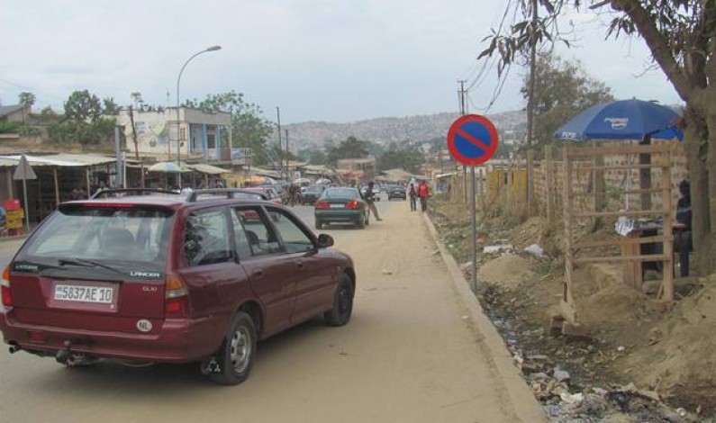 Matadi : Les panneaux de signalisation d’arrêts ne sont pas du goût des chauffeurs