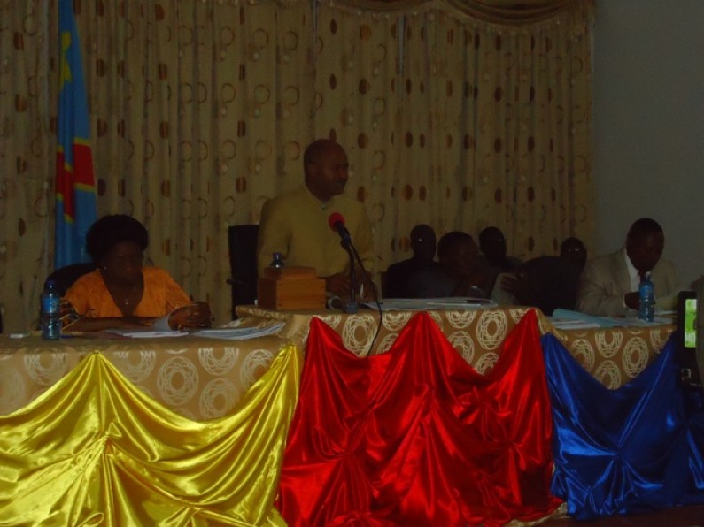 Coincée, l’assemblée provinciale du Bas-Congo accepte le retour des anciens députés