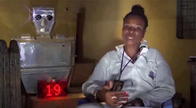 Kinshasa:la parole à Thérèse Kirongozi qui a inventé le robot roulage