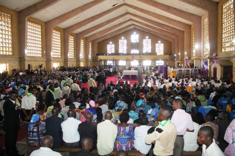 Kongo Central:les obsèques  de l’ Evêque émérite Gabriel Kembo célébrées à Notre Dame de Fatima