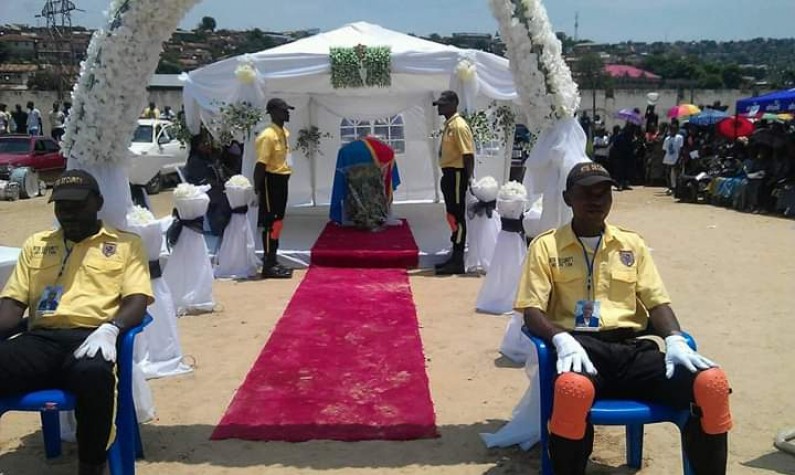 Funérailles de Léonard Fuka Unzola:la tribune des pamphlets des politiciens du Kongo central