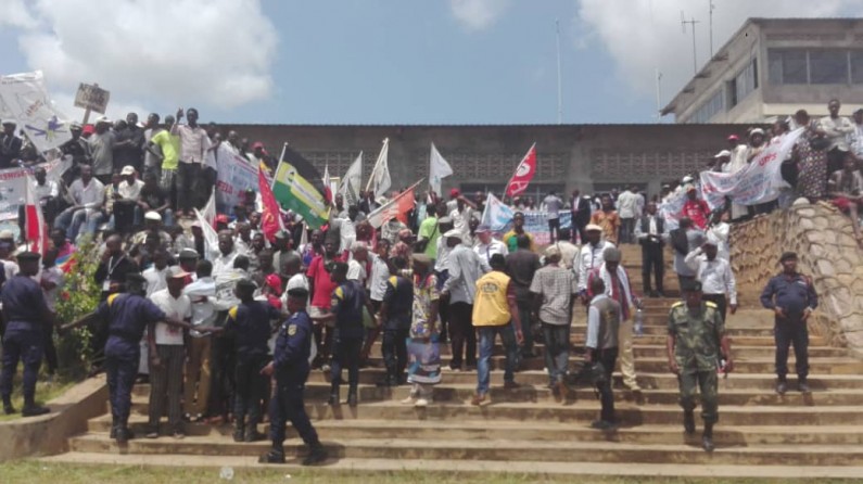 RDC:des habitants du Kongo central mobilisés pour accueillir Felix Tshisekedi