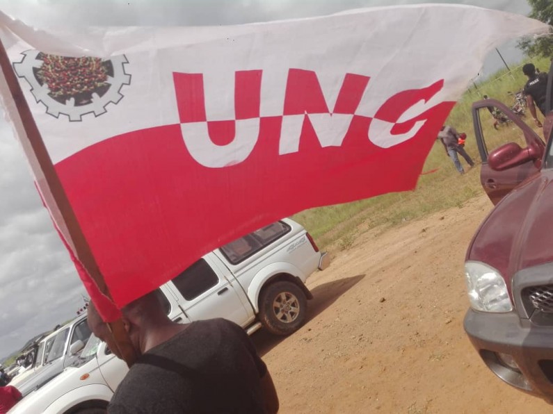 Accueil de Tshisekedi à Boma:seulement cinq drapeaux des partis politiques flottent à l’aéroport de Lukandu