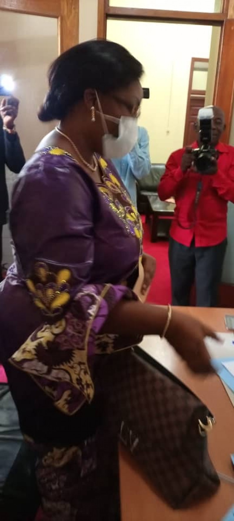 RDC: Néfertiti Ngudianza, candidate rapporteur adjoint du Sénat