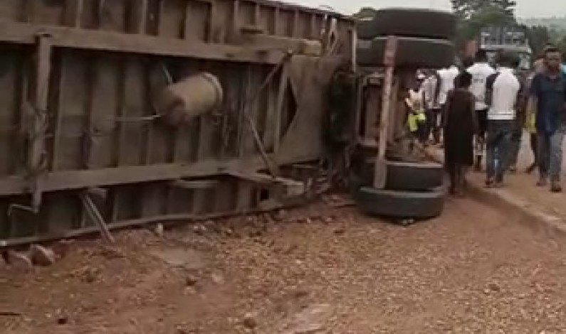 La dangereuse descente de Dilombele à Mbanza-Ngungu occasionne encore un accident mortel de la route