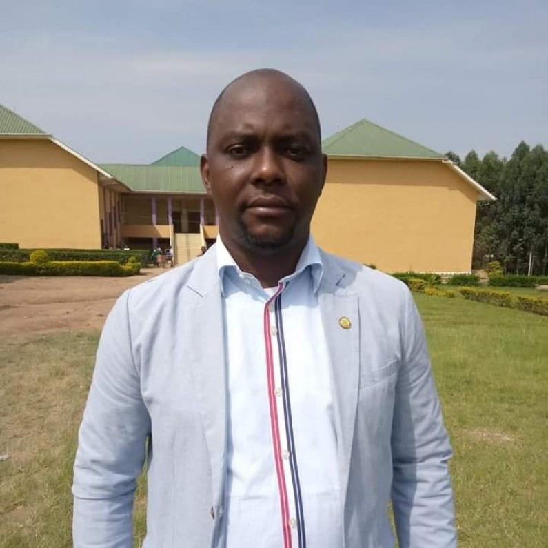 Pharmacien Glory Panzu : ‘’ Le pharmacien Etienne-Flaubert Batangu mérite la reconnaissance officielle et publique de l’Etat congolais ‘’