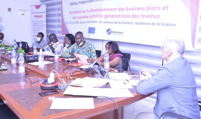 En RDC, des directeurs des radios communautaires formés en marketing pour l’indépendance de leurs médias