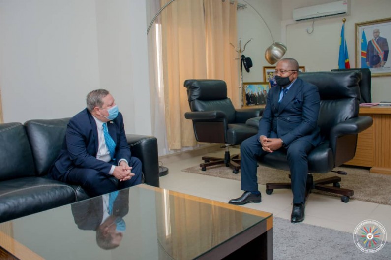 RDC: le respect des droits humains au centre d’une entrevue entre l’ambassadeur des USA et le ministre Puela