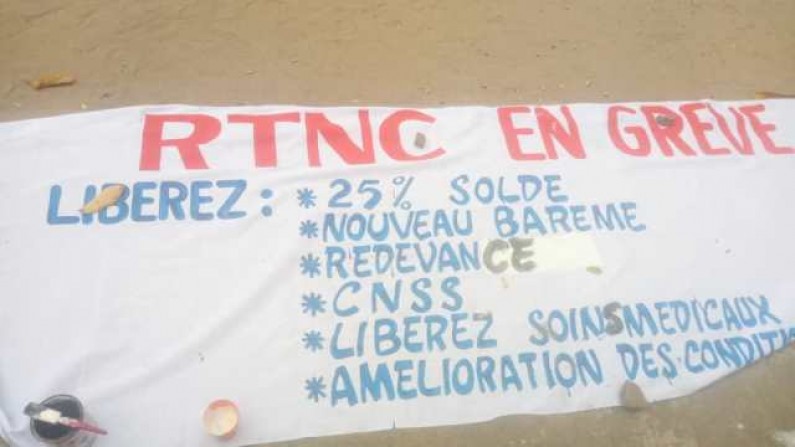 ‘’Freddy Mulumba dégage ! Patrick Muyaya la RTNC n’est pas ta maison‘’ : En RDC, les slogans du personnel du média officiel en grève