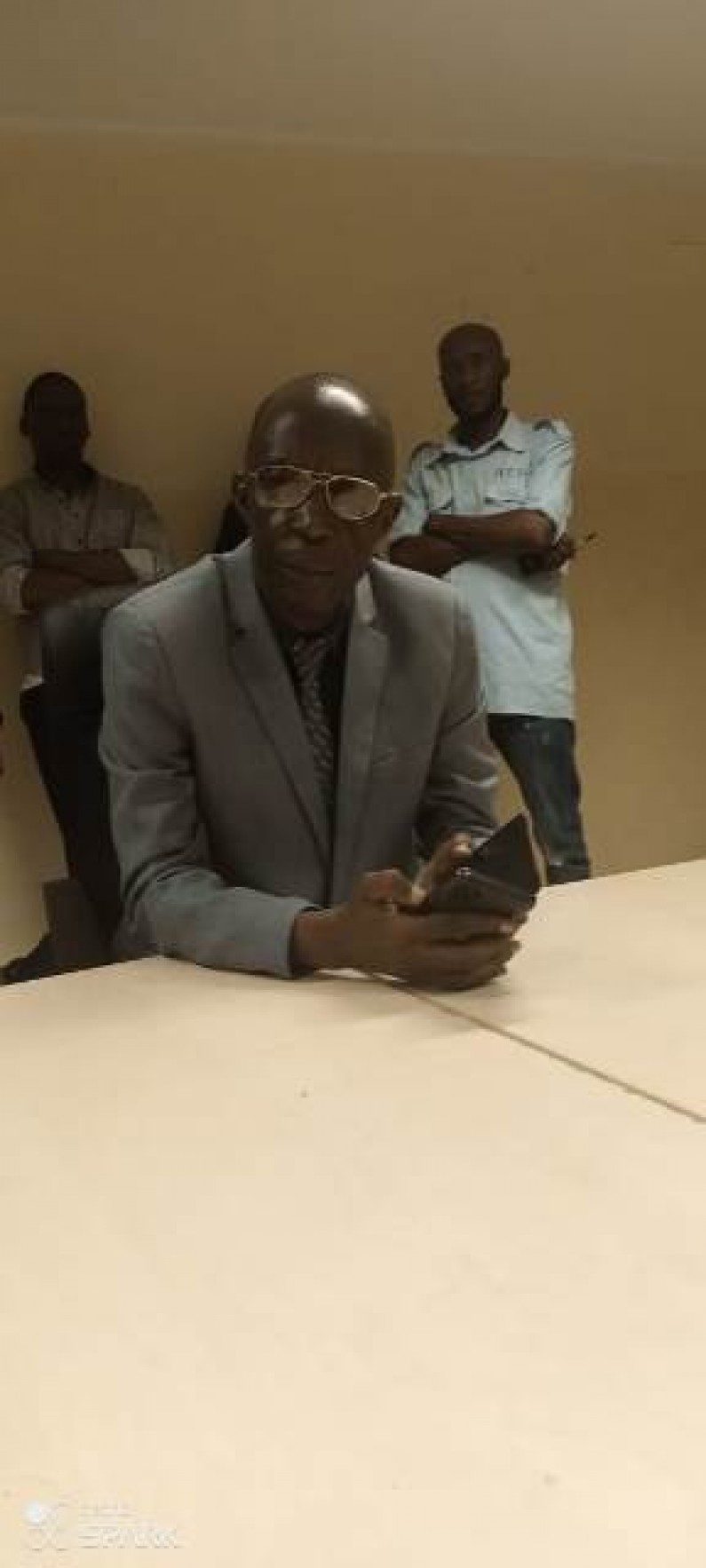 Ovation pour Bellidée Bunga, le nouveau directeur général ai de la RTNC et huées pour son devancier Freddy Mulumba