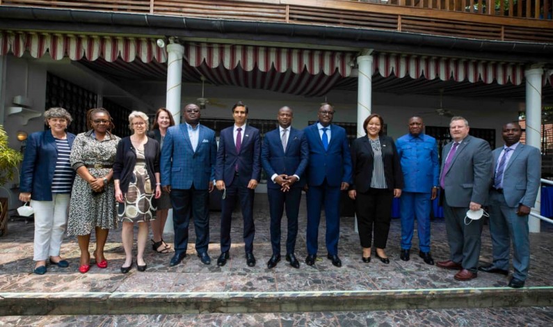 RDC: le secrétaire exécutif de la Cenaref Adler Kisula confère avec une délégation d’officiels américains de haut niveau