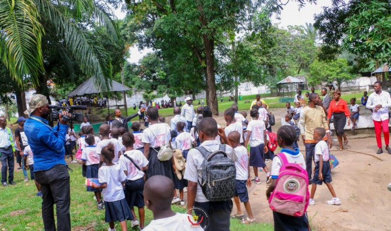 RDC : des bus pour relancer le tourisme à Kinshasa
