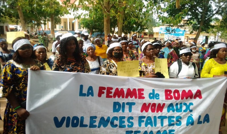 Boma : les femmes et jeunes filles leaders exigent au député national Adrien Phoba de demander pardon à la communauté féminine