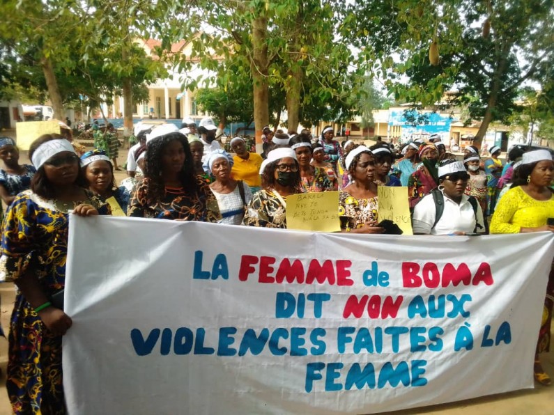 Boma : les femmes et jeunes filles leaders exigent au député national Adrien Phoba de demander pardon à la communauté féminine